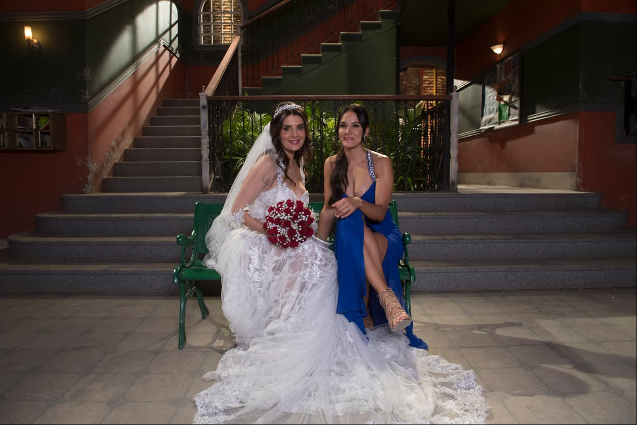 Silvita y su mejor amiga Cris.