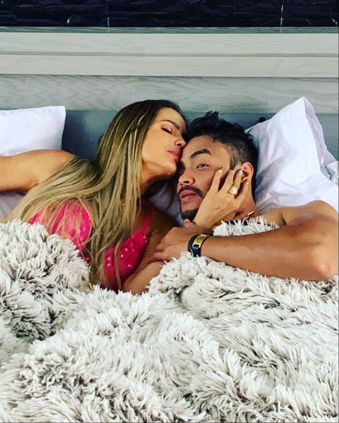 Además de despuntar en la música, Marko Peña es compositor originario de Guadalajara, Jalisco, quien debutó en la pantalla chica en producciones como Rebelde, Despertar contigo y Hasta que el dinero nos separe.
