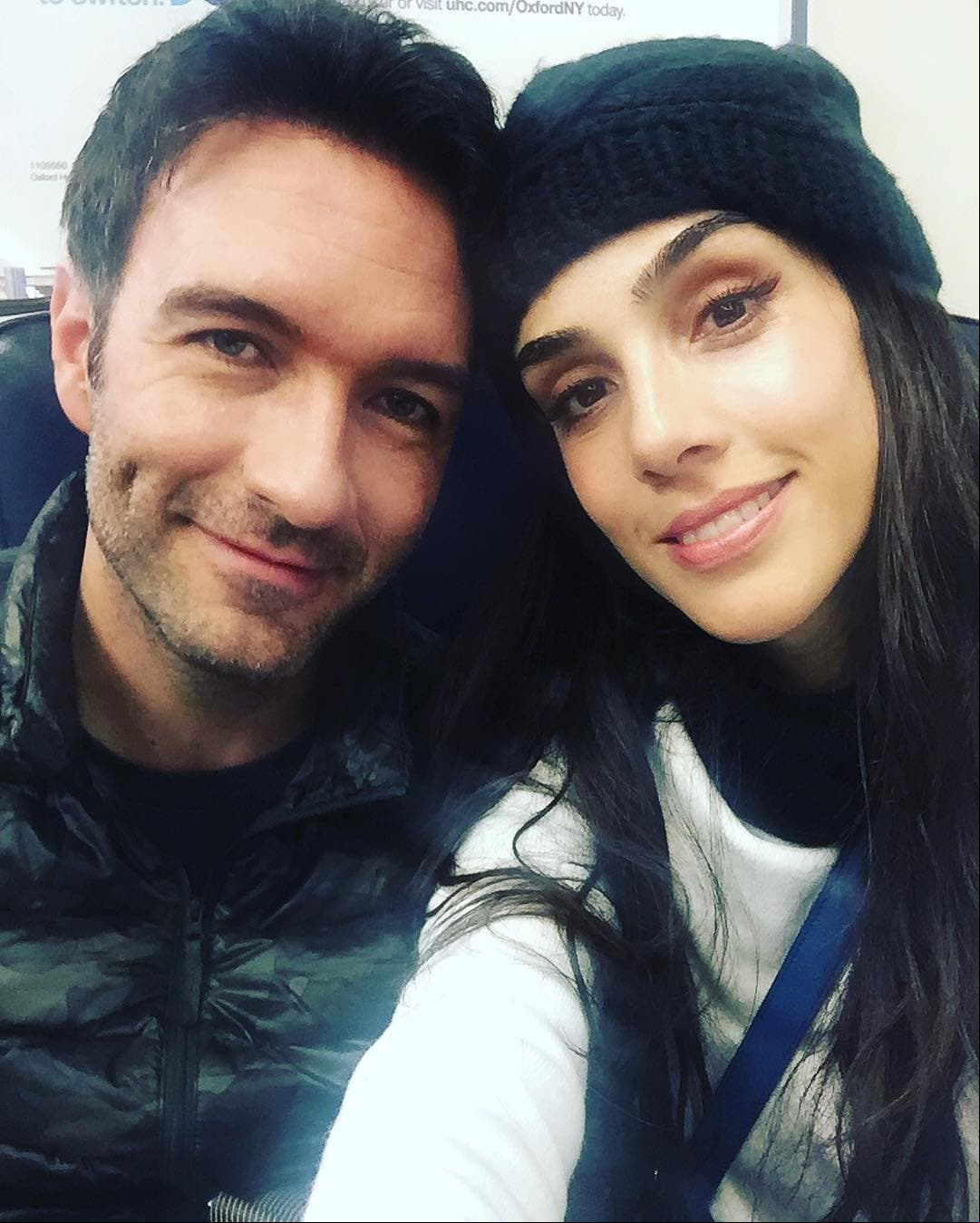 El vocalista de la banda de rock Fobia encontró accidentalmente el amor en una de las actrices y cantantes más talentosas. Hoy forman una de las familias más queridas del espectáculo mexicano.