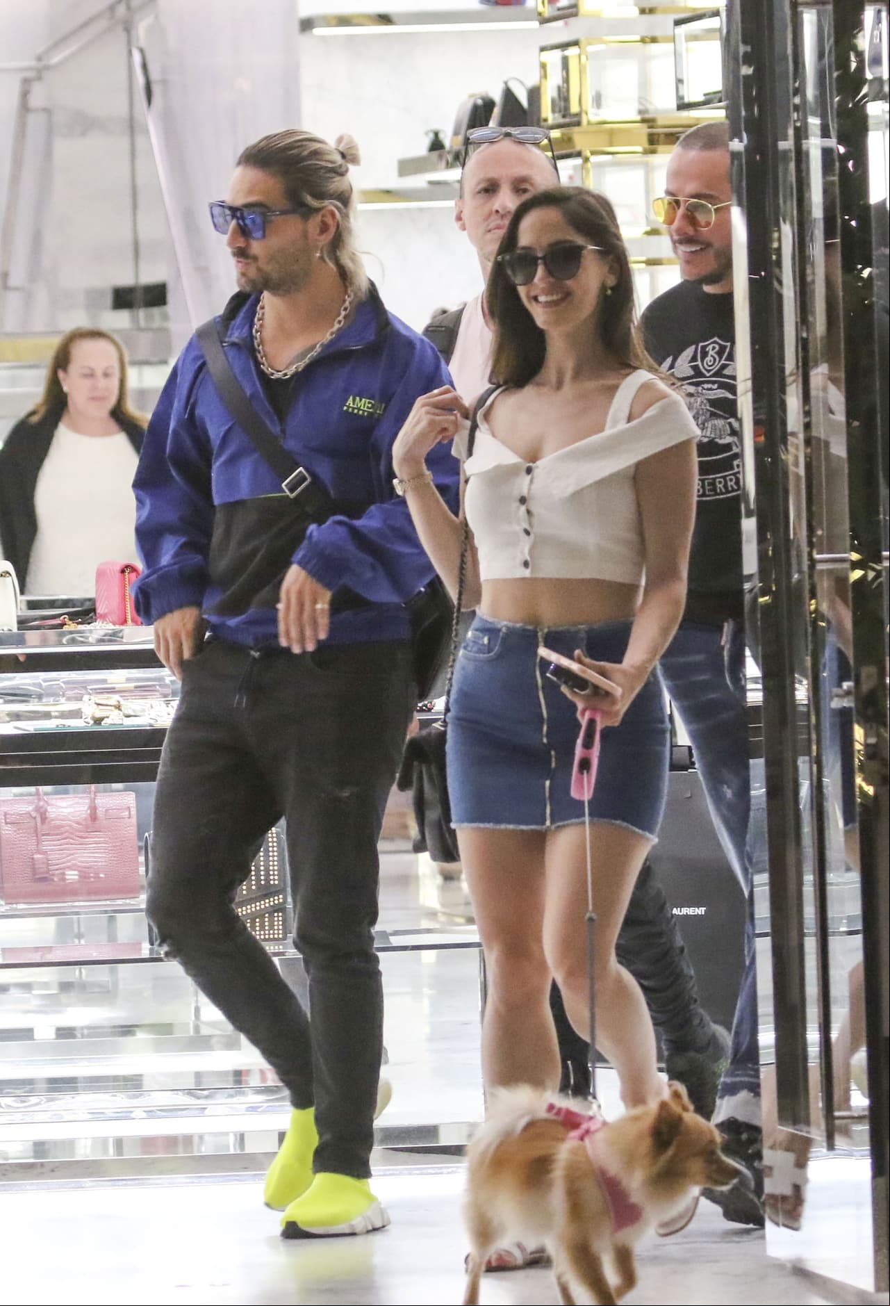 Maluma y Natalia Barulich de compras en Miami