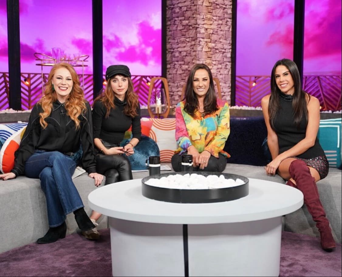 Las Netas Divinas sorprenden con cambio de look; Daniela luce cabello negro y Paola ahora es rubia