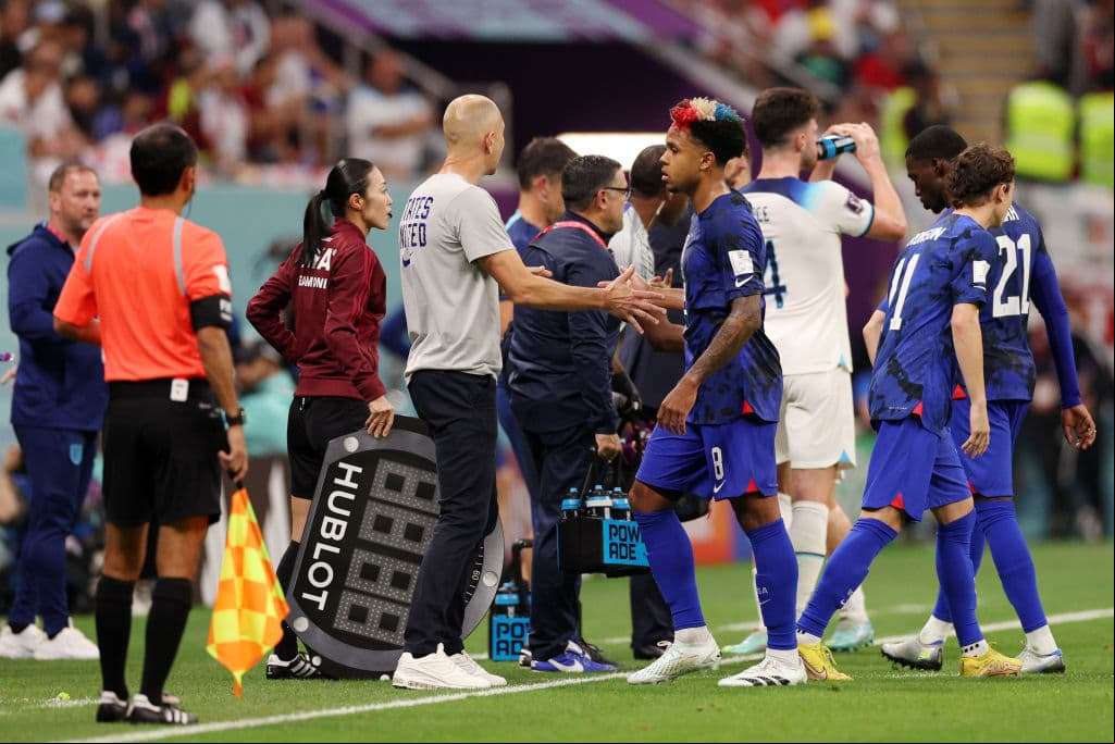 La selección estadounidense frenó a una Inglaterra plomiza y mereció más que el triste empate sin goles que sacó en esta segunda jornada del Grupo B del Mundial de Qatar.