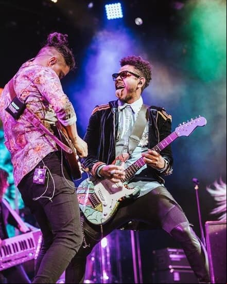 Kalimba sorprende con OV7 en concierto: "No hay fiesta sin amigos"