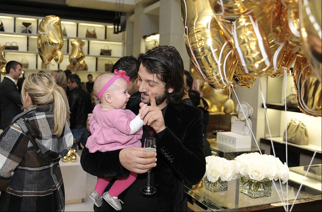 Después de un tiempo alejados de los reflectores, el 1 de julio de 2010, Camila y Diego se convirtieron en padres nuevamente al recibir a su hija Fiona. “Después de mi familia, el trabajo es lo más importante y justamente el teatro me da el chance de atender esas dos cosas y me encanta, así crecí”, compartió en entrevista con Gustavo Adolfo Infante para la extinta cadena de televisión Cadena Tres.