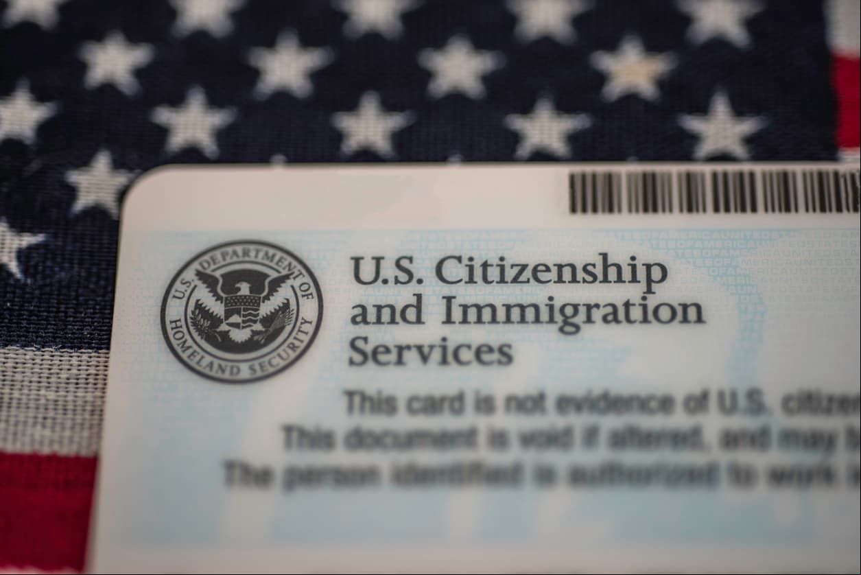 Asilos falsos y frívolos: las estafas de inmigración donde también participan abogados