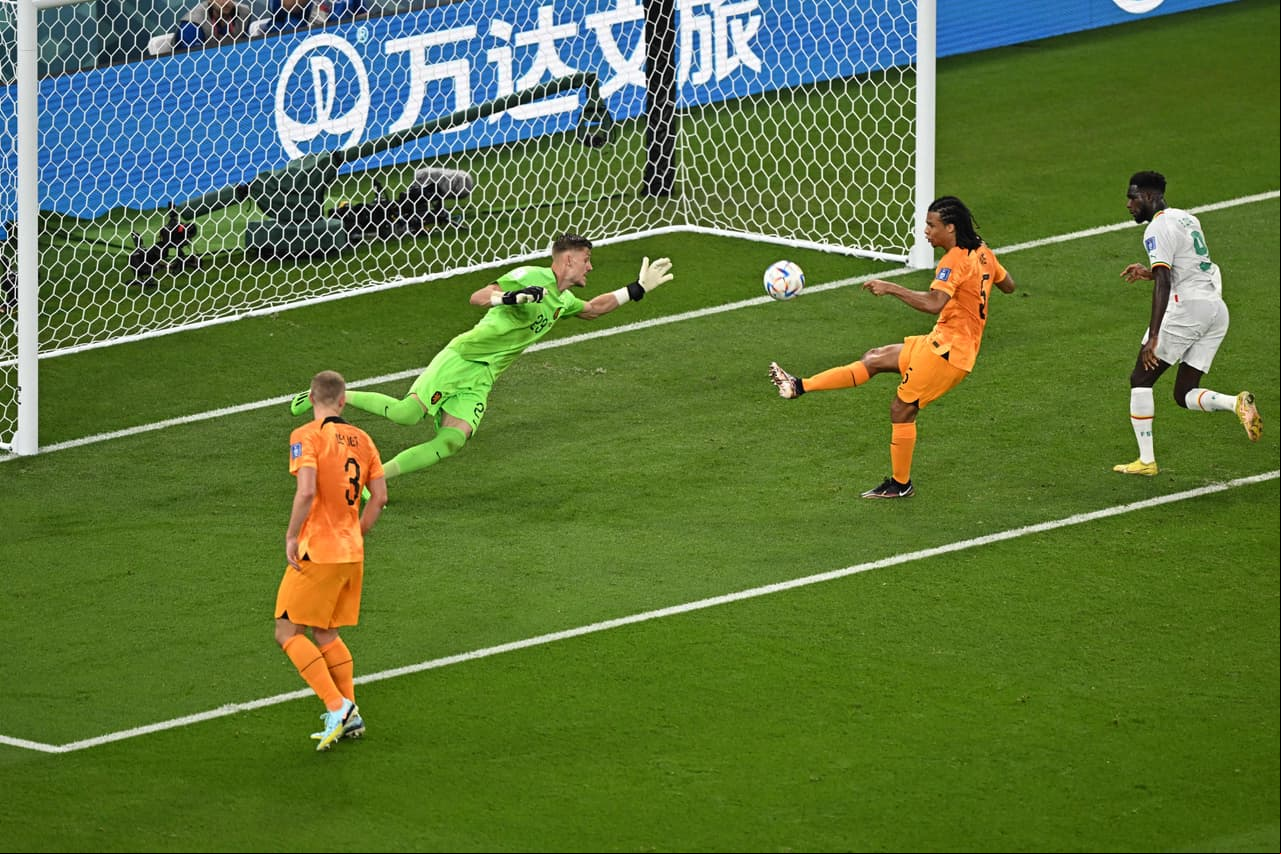 La Selección de Holanda sufrió para conseguir la victoria que se le presentó por fin en la segunda mitad gracias a los goles de Gakpo y Klaassen y así empatan con Ecuador siendo líderes en el Grupo A.
