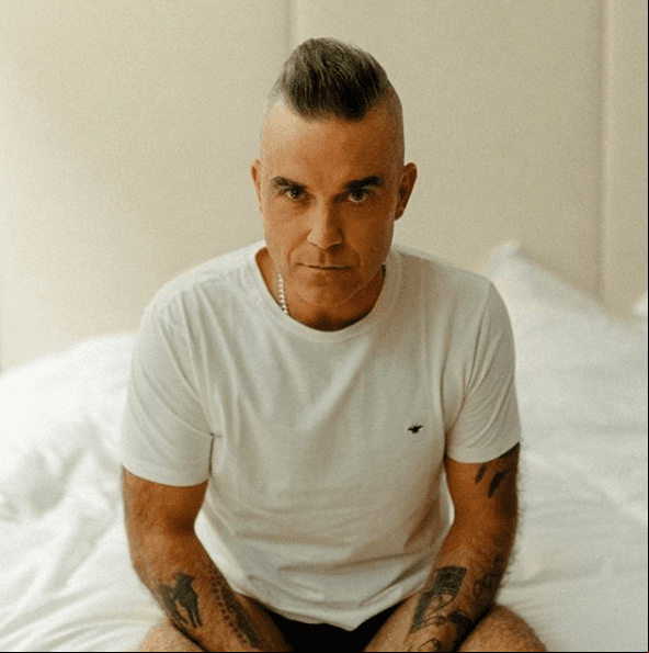 No obstante, también los hombres pueden seguir esta dieta. Así lo demostró el cantante Robbie Williams, quien actualmente es embajador de la marca y con la cual ha logrado ser más saludable. "Después de mi lesión en la espalda el año pasado, definitivamente abandoné mis hábitos alimenticios. Sentí que no solo me había decepcionado a mí mismo, sino a mi familia", reveló el cantante, de acuerdo con el diario británico, Express.