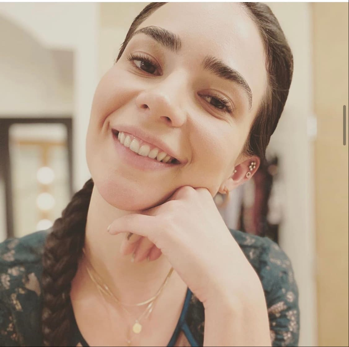 En cuanto a si son una pareja, Saldívar reveló que aunque se los preguntan mucho, y no es algo que descarten, ambos sienten miedo de perder su amistad. "Realmente nos llevamos increíble y nos queremos demasiado, pero nos queremos tanto que a veces nos da miedo como arriesgarnos a dar ese paso porque si no funcionamos por esa parte siento que puede fracturar un poco la amistad y es lo que no queremos", dijo a People En Español.