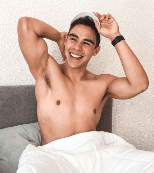 ¿Perreo intenso o baile pegadito? “Baile pegadito siempre mil veces y hasta abajo”.