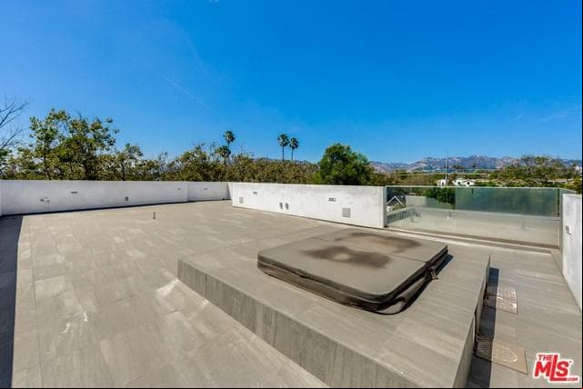 Cada espacio de la casa es aprovechable, el techo es una terraza adecuada para una velada bajo la luna.