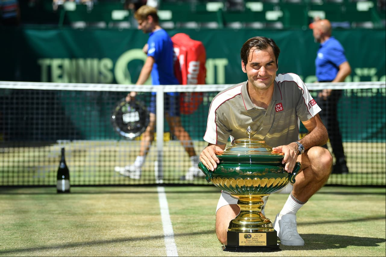 Federer ha ganado en todas las superficies, incluso en carpeta que ya no existe, pero al parecer le gusta más el césped, pues ahí ha registrado más efectividad.