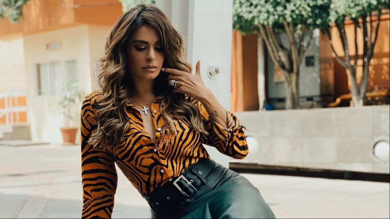 Los looks de Galilea Montijo te enseñan a quitarte unos añitos de más