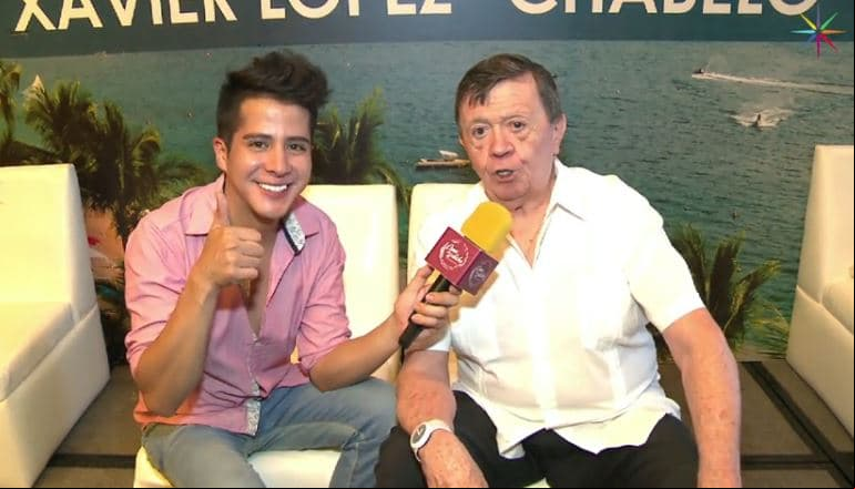 VIDEO: Xavier López "Chabelo" recibe homenaje ¡y nos canta!